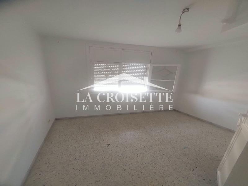 Appartement S+4 à Ain Zaghouan Nord